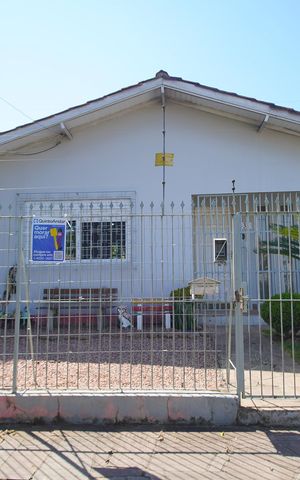 Casa à venda com 166m², 3 quartos e 3 vagasFachada