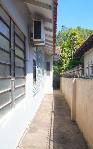 Casa à venda com 166m², 3 quartos e 3 vagasCorredor