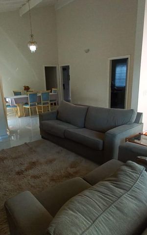 Casa de condomínio à venda com 184m², 4 quartos e 4 vagas
