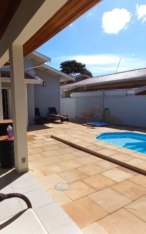 Casa de condomínio à venda com 184m², 4 quartos e 4 vagas