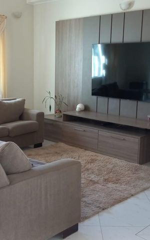 Casa de condomínio à venda com 184m², 4 quartos e 4 vagas