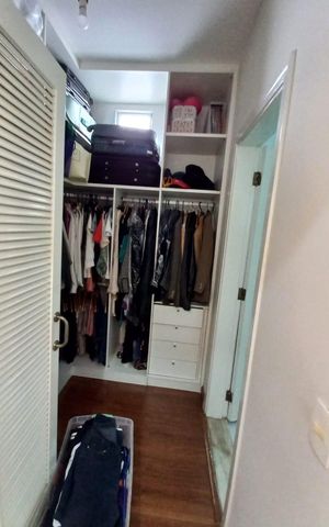 Casa de condomínio à venda com 184m², 4 quartos e 4 vagas