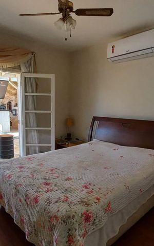 Casa de condomínio à venda com 184m², 4 quartos e 4 vagas