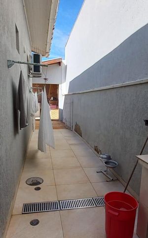 Casa de condomínio à venda com 184m², 4 quartos e 4 vagas