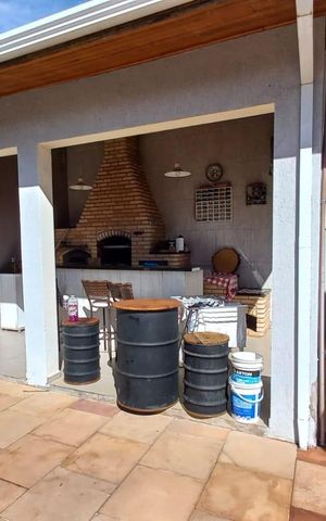 Casa de condomínio à venda com 184m², 4 quartos e 4 vagas