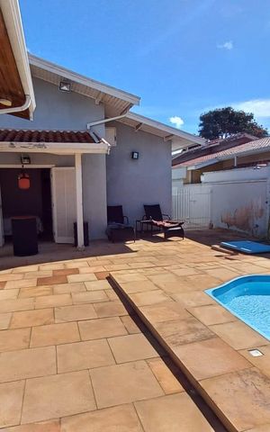 Casa de condomínio à venda com 184m², 4 quartos e 4 vagas