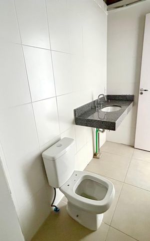 Apartamento à venda com 69m², 2 quartos e 2 vagas Apartamento à venda com 69m², 2 quartos e 2 vagasBanheiro da Suíte
