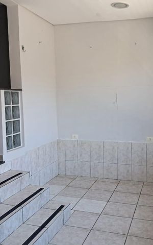 Casa à venda com 200m², 3 quartos e 2 vagas Casa à venda com 200m², 3 quartos e 2 vagasÁrea externa