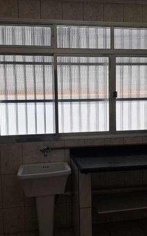 Casa à venda com 200m², 3 quartos e 2 vagas Casa à venda com 200m², 3 quartos e 2 vagasCozinha