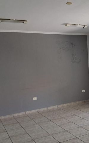 Casa à venda com 200m², 3 quartos e 2 vagas Casa à venda com 200m², 3 quartos e 2 vagasSala