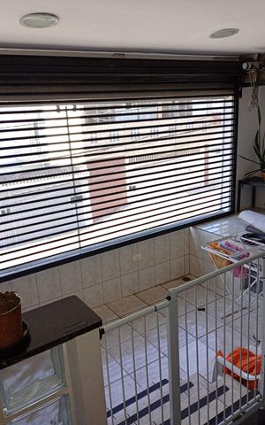 Casa à venda com 200m², 3 quartos e 2 vagas Casa à venda com 200m², 3 quartos e 2 vagasVaranda