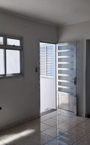 Casa à venda com 200m², 3 quartos e 2 vagas Casa à venda com 200m², 3 quartos e 2 vagasCozinha