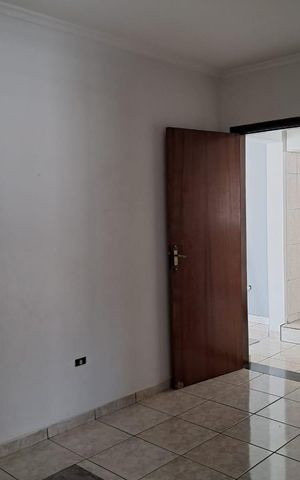 Casa à venda com 200m², 3 quartos e 2 vagas Casa à venda com 200m², 3 quartos e 2 vagasQuarto
