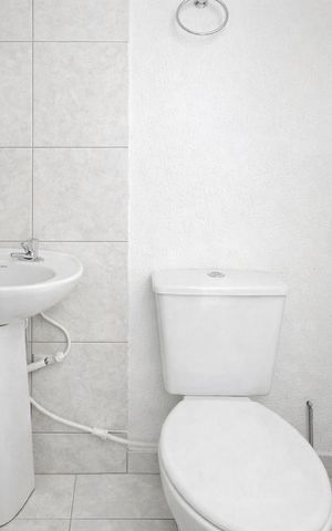 Casa para alugar com 30m², 1 quarto e sem vaga Casa para alugar com 30m², 1 quarto e sem vagaBanheiro