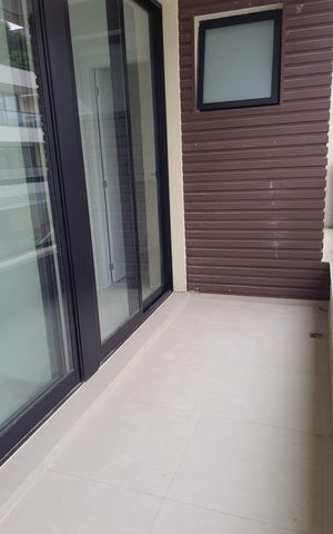 Casa de condomínio à venda com 152m², 2 quartos e 3 vagas Casa de condomínio à venda com 152m², 2 quartos e 3 vagasVaranda