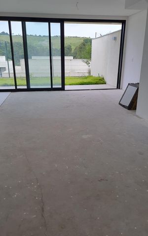 Casa de condomínio à venda com 152m², 2 quartos e 3 vagas Casa de condomínio à venda com 152m², 2 quartos e 3 vagasSuíte
