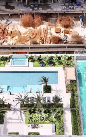 Apartamento à venda com 85m², 2 quartos e 1 vaga Apartamento à venda com 85m², 2 quartos e 1 vagaVista da Sacada