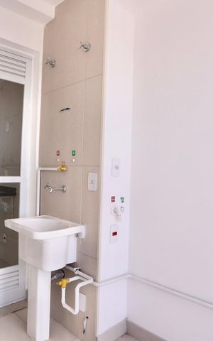 Apartamento à venda com 85m², 2 quartos e 1 vaga Apartamento à venda com 85m², 2 quartos e 1 vagaLavanderia