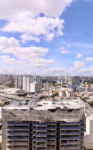 Apartamento à venda com 85m², 2 quartos e 1 vaga Apartamento à venda com 85m², 2 quartos e 1 vagaVista da Sacada