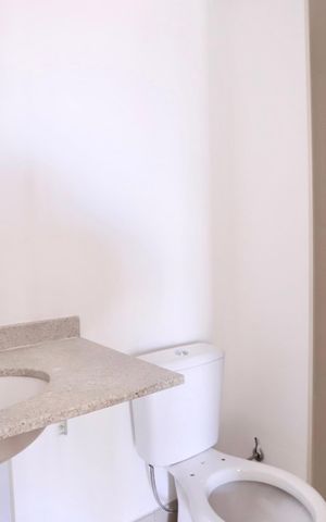 Apartamento à venda com 85m², 2 quartos e 1 vaga Apartamento à venda com 85m², 2 quartos e 1 vagaBanheiro do Quarto 1