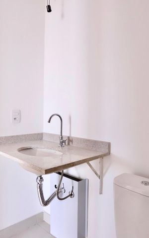 Apartamento à venda com 85m², 2 quartos e 1 vaga Apartamento à venda com 85m², 2 quartos e 1 vagaBanheiro