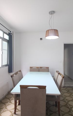 Casa para alugar com 125m², 3 quartos e 2 vagasSala