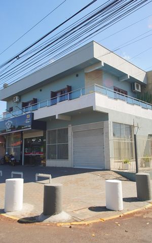 Casa para alugar com 400m², 3 quartos e 2 vagasFachada