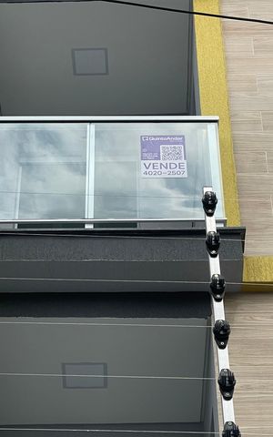 Apartamento à venda com 42m², 2 quartos e 1 vaga Apartamento à venda com 42m², 2 quartos e 1 vagaFachada+Placa