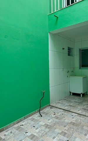 Casa à venda com 250m², 3 quartos e 3 vagasÁrea de serviço 2