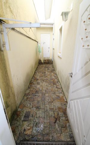 Casa de condomínio para alugar com 405m², 4 quartos e 4 vagasÁrea de Serviço