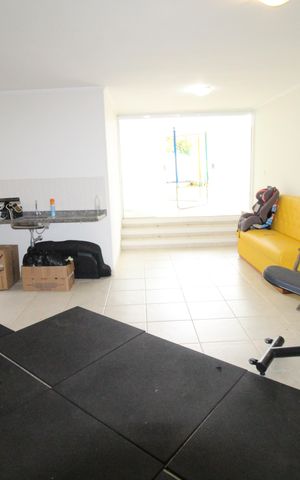 Casa de condomínio para alugar com 405m², 4 quartos e 4 vagasAcademia