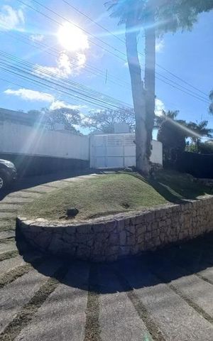 Casa para alugar com 1384m², 4 quartos e 4 vagas