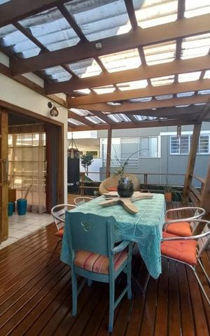 Casa para alugar com 1384m², 4 quartos e 4 vagas
