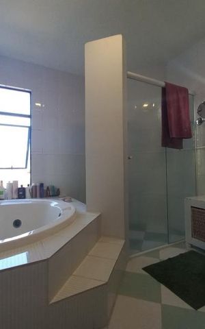 Casa para alugar com 1384m², 4 quartos e 4 vagas