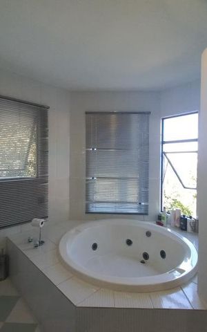 Casa para alugar com 1384m², 4 quartos e 4 vagas