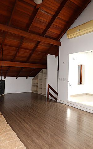 Casa para alugar com 185m², 3 quartos e 3 vagasSala do sótão