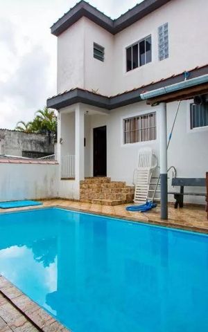 Casa à venda com 224m², 4 quartos e 2 vagas