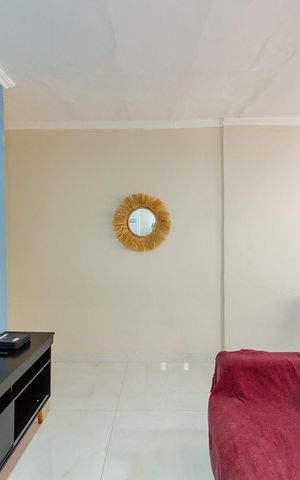 Casa à venda com 250m², 3 quartos e 2 vagas Casa à venda com 250m², 3 quartos e 2 vagasSala