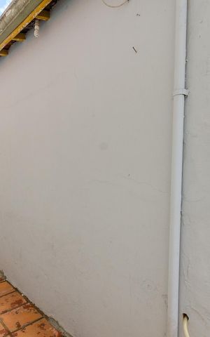 Casa à venda com 250m², 3 quartos e 2 vagas Casa à venda com 250m², 3 quartos e 2 vagasCorredor externo