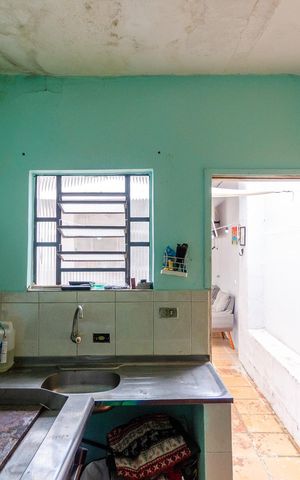 Casa à venda com 250m², 3 quartos e 2 vagas Casa à venda com 250m², 3 quartos e 2 vagasEdícula - Cozinha
