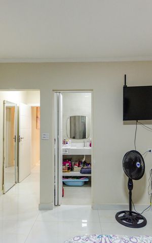 Casa à venda com 250m², 3 quartos e 2 vagas Casa à venda com 250m², 3 quartos e 2 vagasSuíte 2