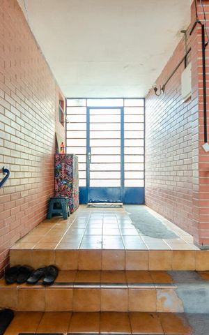 Casa à venda com 250m², 3 quartos e 2 vagas Casa à venda com 250m², 3 quartos e 2 vagasEntrada