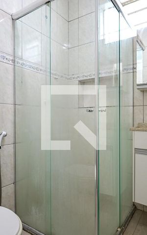Casa à venda com 130m², 3 quartos e 2 vagas Casa à venda com 130m², 3 quartos e 2 vagasBanheiro