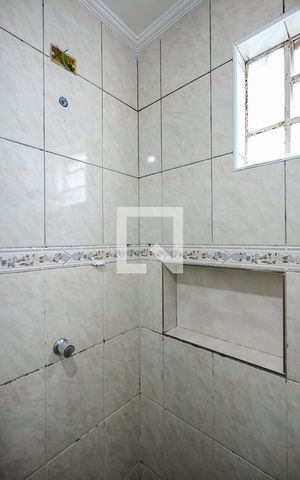 Casa à venda com 130m², 3 quartos e 2 vagas Casa à venda com 130m², 3 quartos e 2 vagasBanheiro