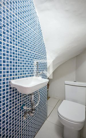 Casa à venda com 130m², 3 quartos e 2 vagas Casa à venda com 130m², 3 quartos e 2 vagasLavabo