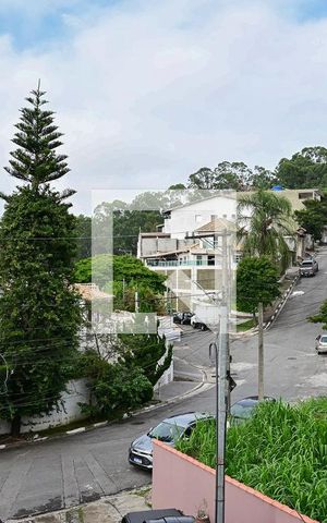 Casa à venda com 130m², 3 quartos e 2 vagas Casa à venda com 130m², 3 quartos e 2 vagasVista da janela