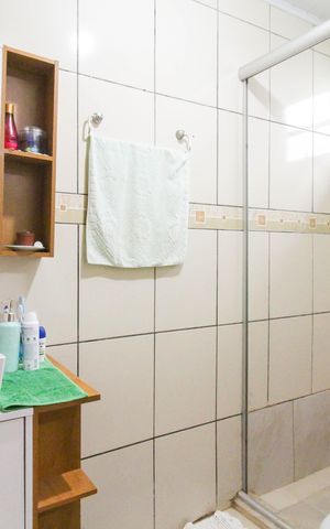 Casa à venda com 211m², 4 quartos e sem vaga Casa à venda com 211m², 4 quartos e sem vagaCasa 1 - Banheiro