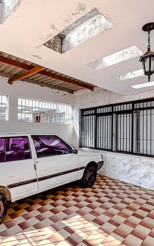 Casa à venda com 240m², 4 quartos e 2 vagasGaragem