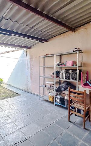 Casa à venda com 240m², 4 quartos e 2 vagasÁrea externa