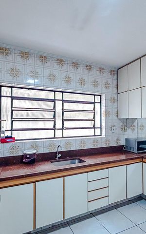 Casa à venda com 240m², 4 quartos e 2 vagasCozinha